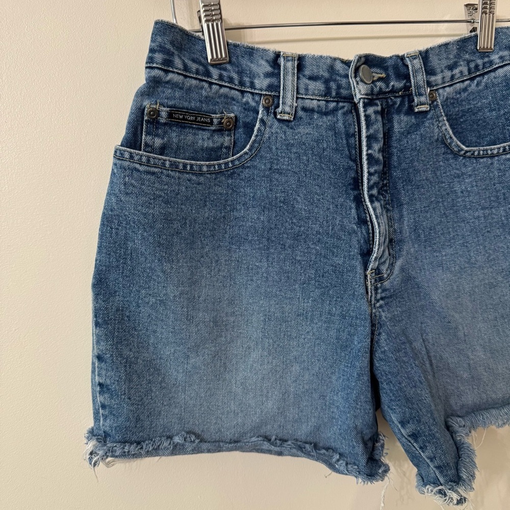 NEW YORK JEANS denim cut offs — size 8 - Picture 2 of 5